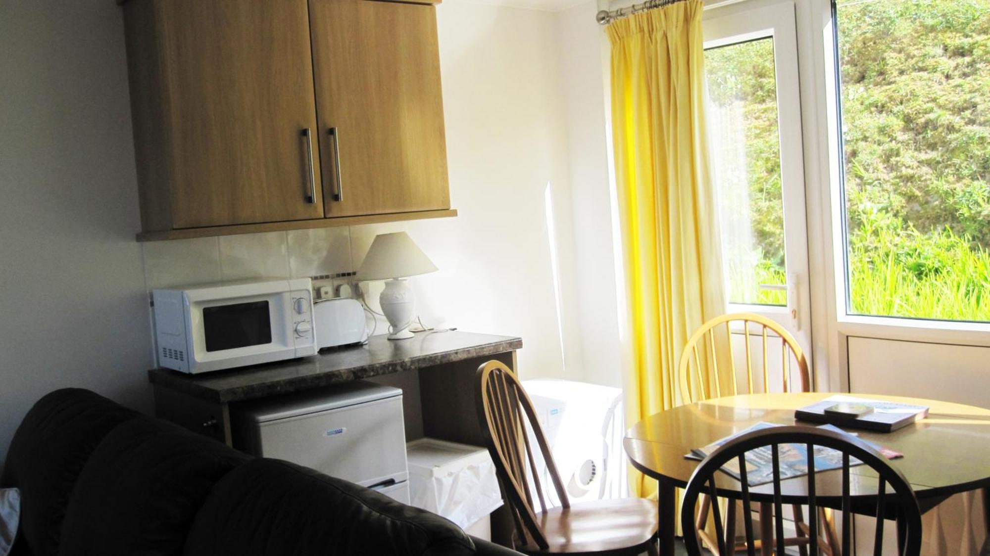 Freshwater Bay Holiday Cottages Пембрук Номер фото